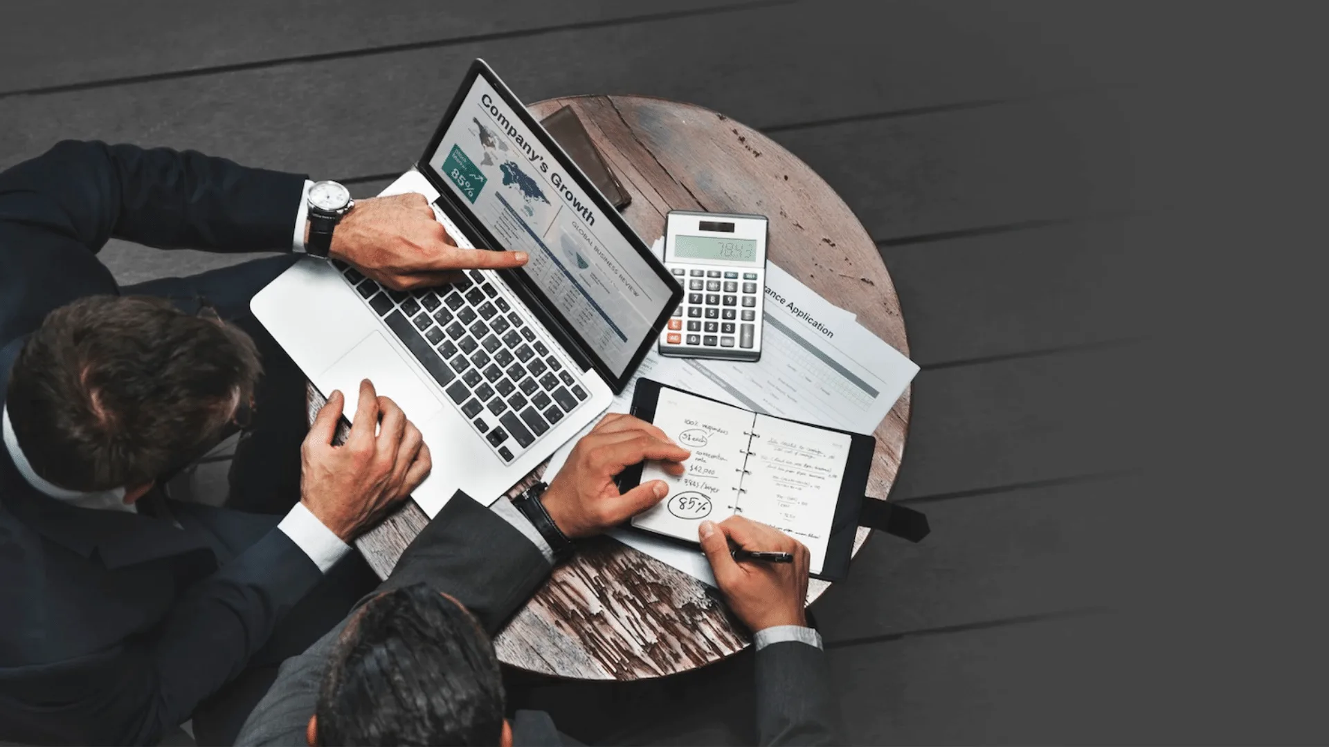 Write 20insights 20about 20the 20client 20and 20his 20business